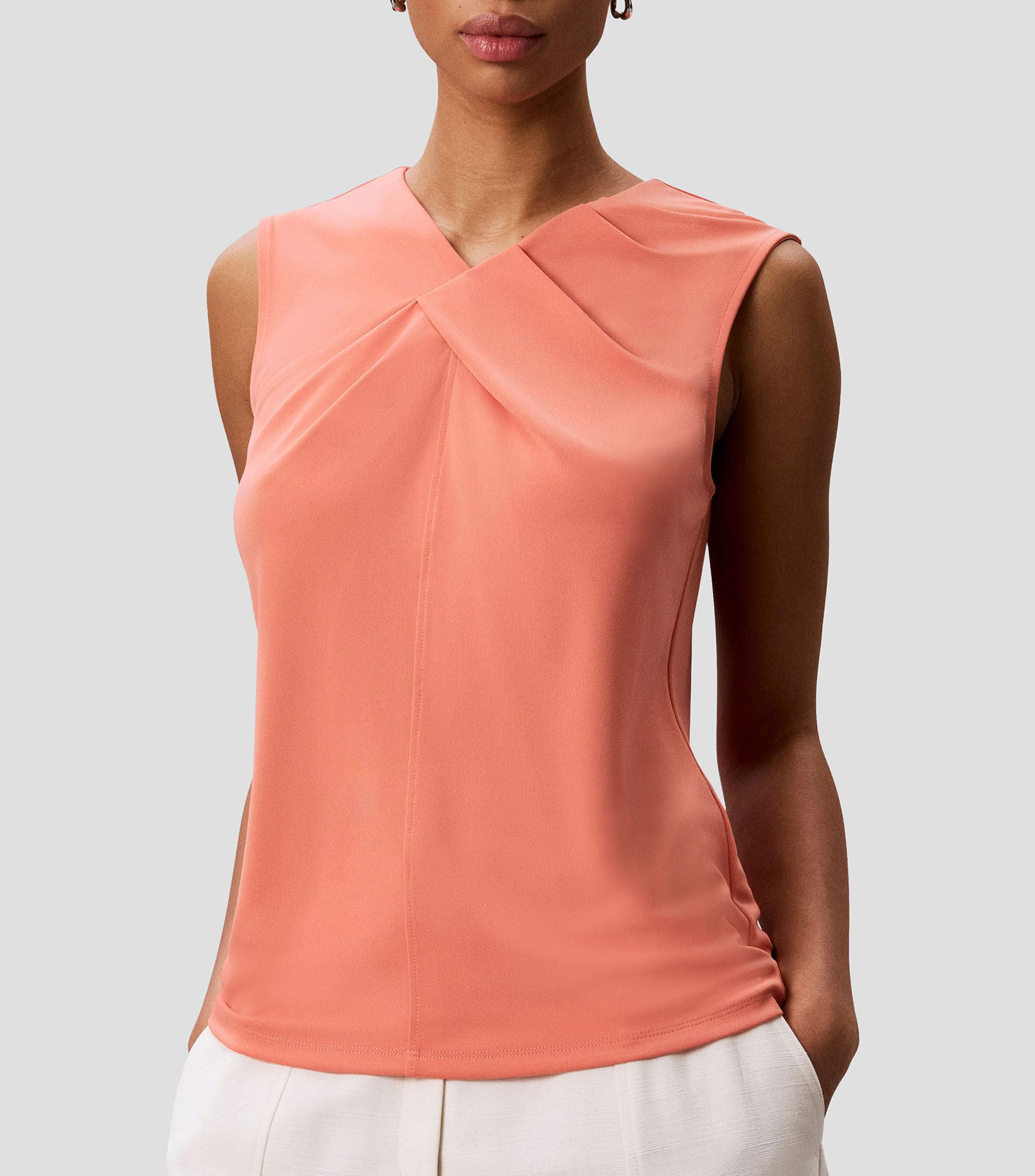 Top cuello V sin mangas liso Mujer